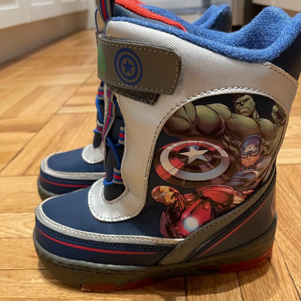 Marvel AVENGERS LIGHT-UP SNOW BOOT - KIDS - Size 10 Toddler Boys